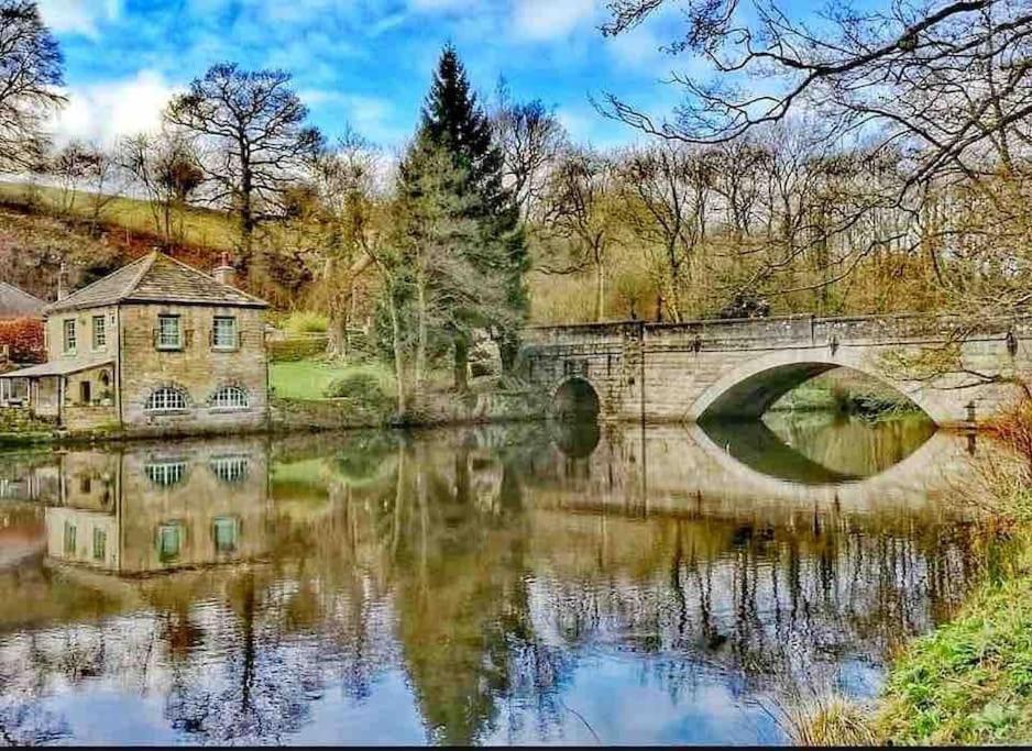 Gorgeous Cozy Cottage With A Heritage Feel, Walks, Pubs & Wood Burner Tideswell Kültér fotó