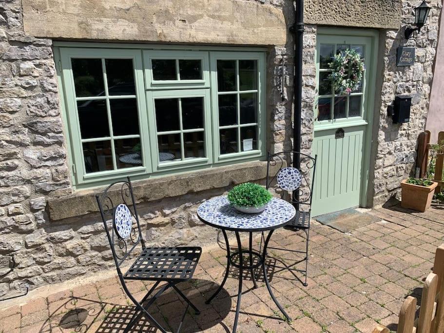 Gorgeous Cozy Cottage With A Heritage Feel, Walks, Pubs & Wood Burner Tideswell Kültér fotó