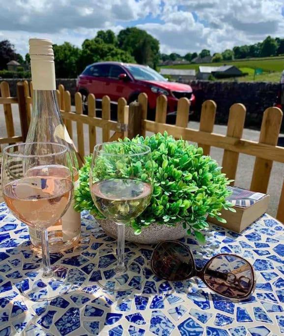 Gorgeous Cozy Cottage With A Heritage Feel, Walks, Pubs & Wood Burner Tideswell Kültér fotó