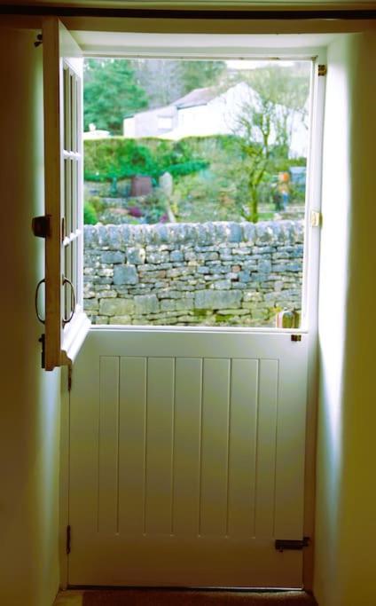 Gorgeous Cozy Cottage With A Heritage Feel, Walks, Pubs & Wood Burner Tideswell Kültér fotó