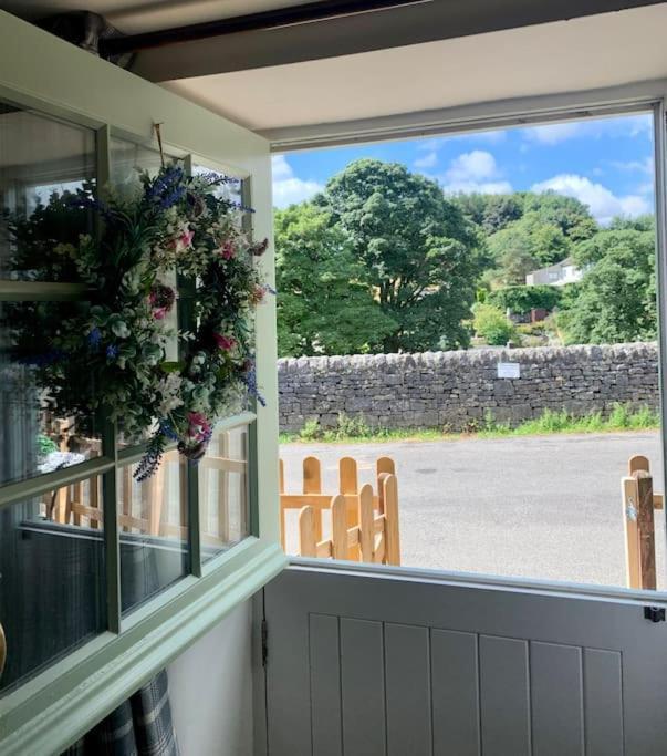 Gorgeous Cozy Cottage With A Heritage Feel, Walks, Pubs & Wood Burner Tideswell Kültér fotó