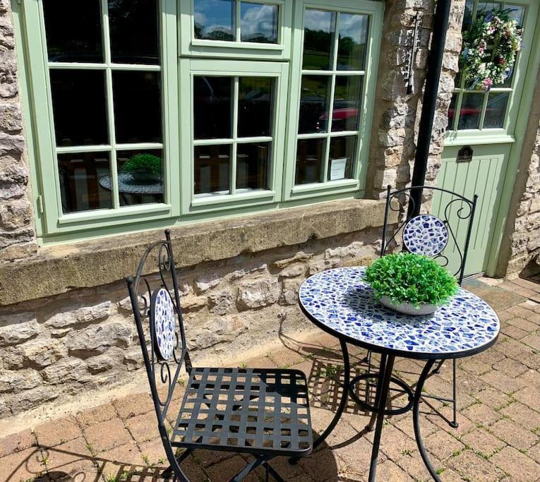 Gorgeous Cozy Cottage With A Heritage Feel, Walks, Pubs & Wood Burner Tideswell Kültér fotó